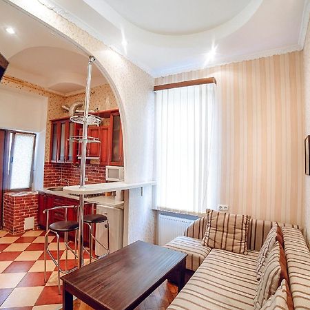 Sudorak Apartments Лвив Екстериор снимка